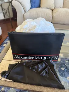 Pre-owned Alexander McQueen Leather Clutches & Wristlets Black Logo Clutch/Pouch