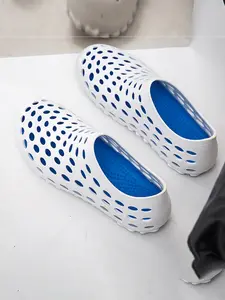 Men's Breathable Slip-On Clogs, Quick-Dry Hollow-Out Non-Slip Water Shoes, Lightweight Closed-Toe Sandals for Outdoor Beach Pool Walking, Comfortable Casual Summer Slippers for Everyday Wear