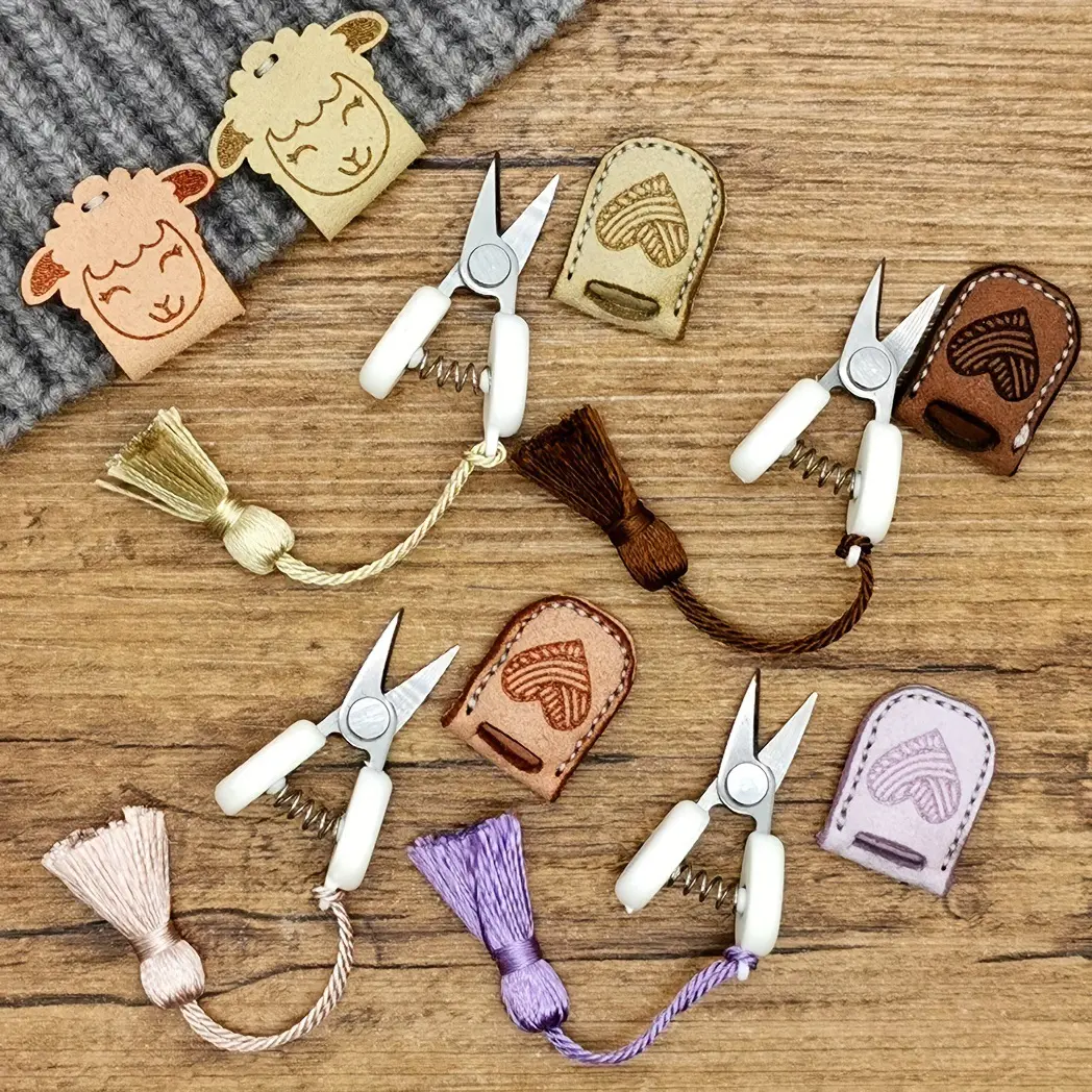 1 Pc Mini Knitting Scissors Set – Compact embroidery and sewing scissors with protective storage box. Ideal for crochet, knitting, cross-stitch, quilting, embroidery, thread trimming and DIY craft projects, portable for home and travel.