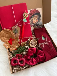 Christmas Aesthetic Gift Set, Cozy Holiday Gift for Moms, Teens & Families, Gingerbread Christmas Gift, Cute Red Present, Stocking Stuffer