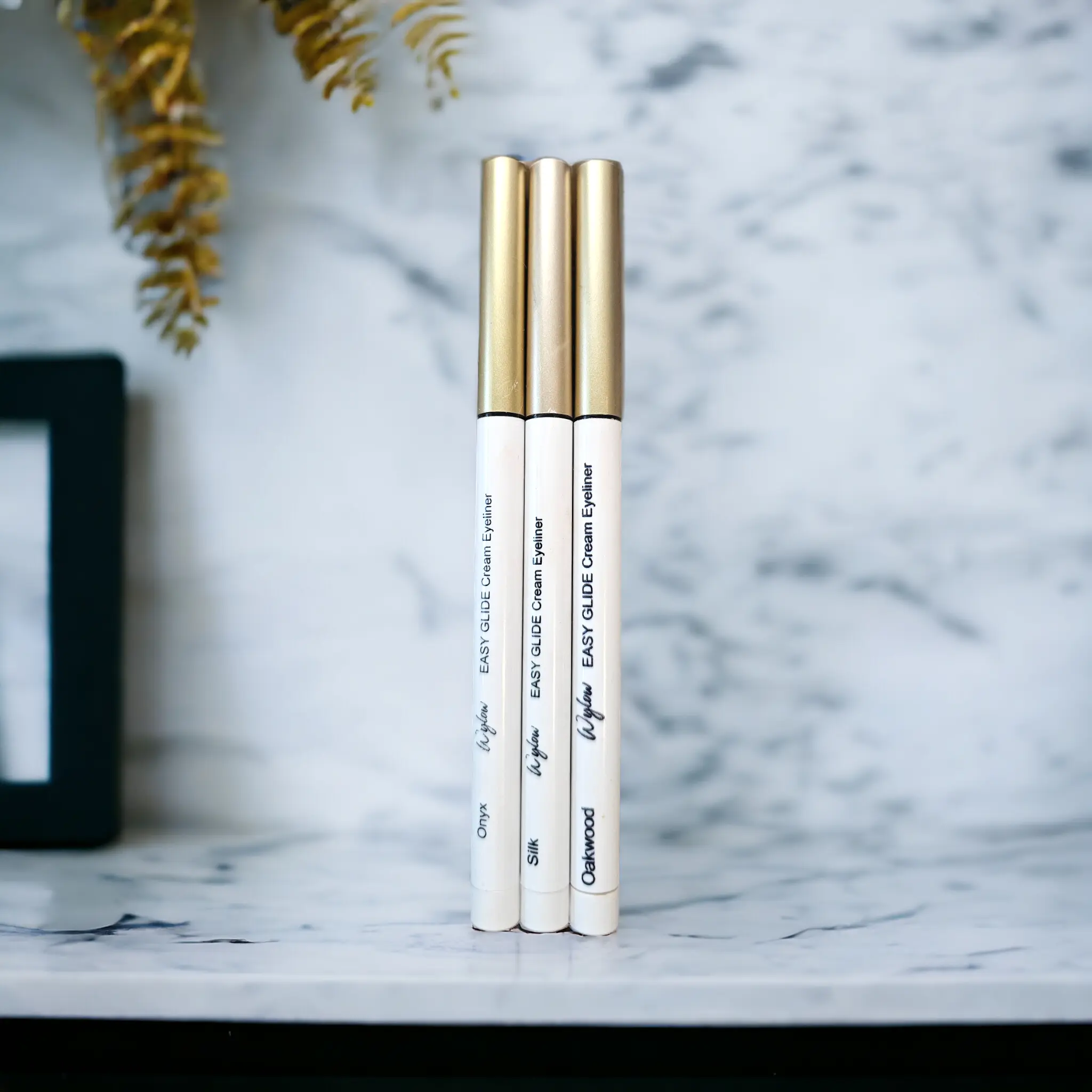 EASY GLIDE Cream Eyeliner * Long-lasting & Smudge-Resistant*