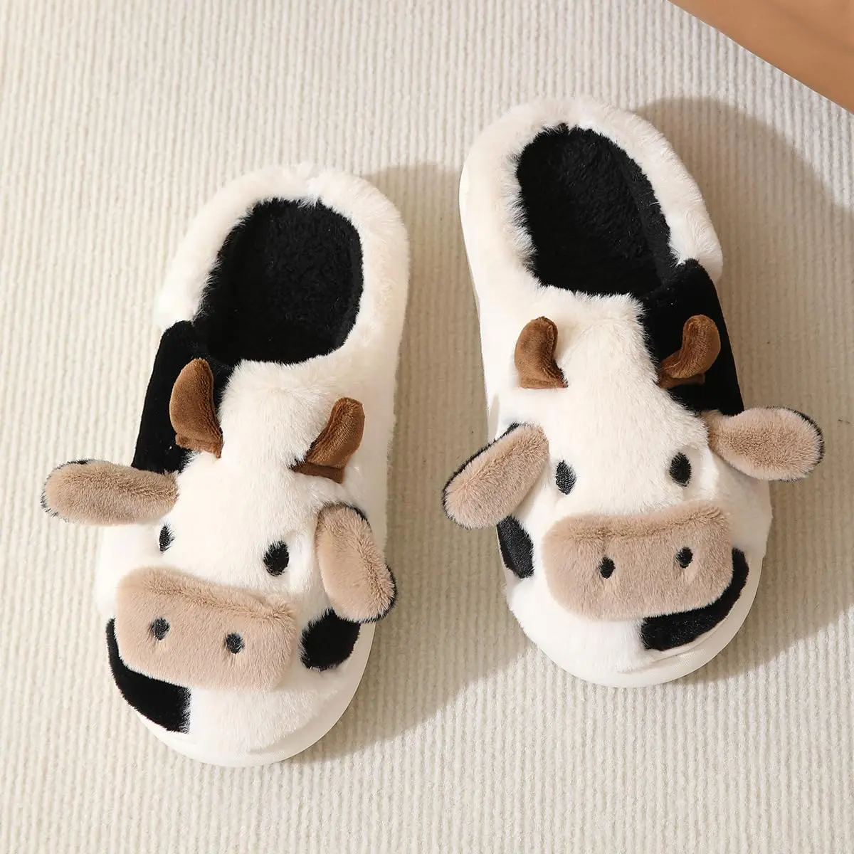 Unisex Cow Print House Slippers, Fluffy Cartoon Slides with a Round Toe and Soft, Flexible, Slip-Resistant Sole for Indoor Use, Shoe