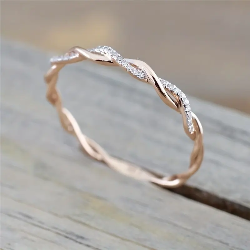 Twisted diamond ring, exquisite stackable infinite ring suitable for women's fashion ring jewelry