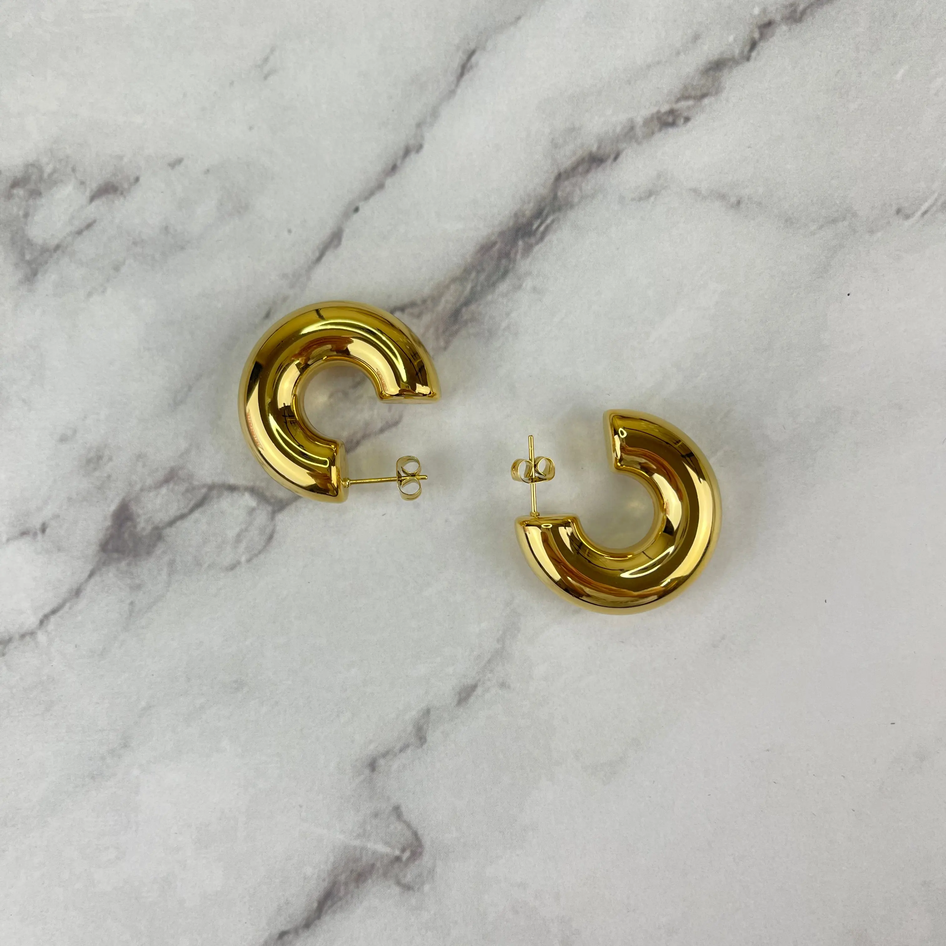 Stacy Tube Earrings (Gold)