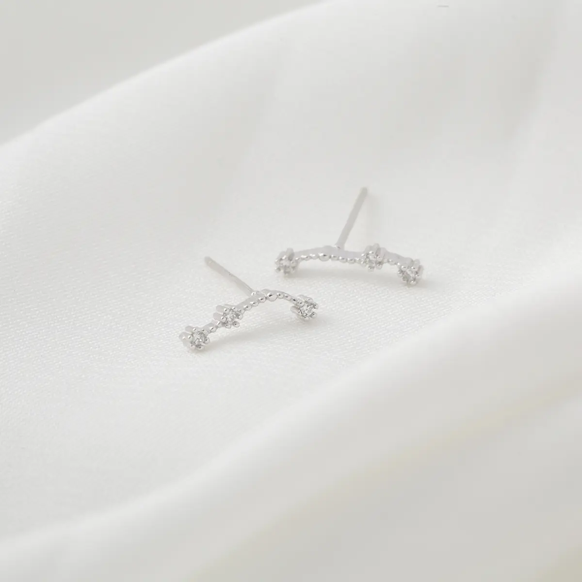 925 Sterling Silver Aries Stud Earrings (1 Pair)