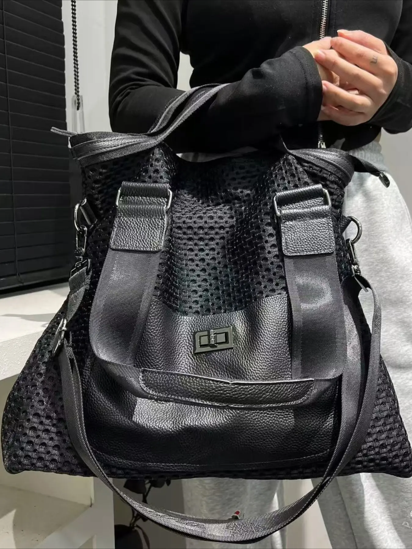 Ladies' large capacity mesh splicing shoulder bag, Hobo Shoulder Bag, Adjustable Crossbody Shoulder Purses, rivet shoulder strap retro street style city bag, mesh splicing crossbody bag, Trendy Crossbody Bag, suitable for daily use and commuting