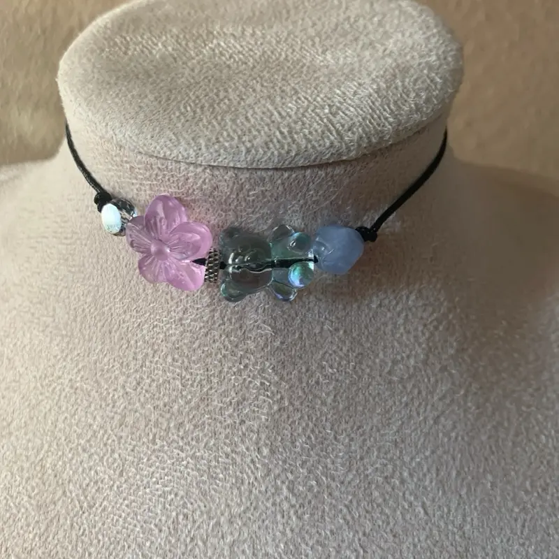 Teddy Bear Necklace - flower cord necklace - collar con oso y flor