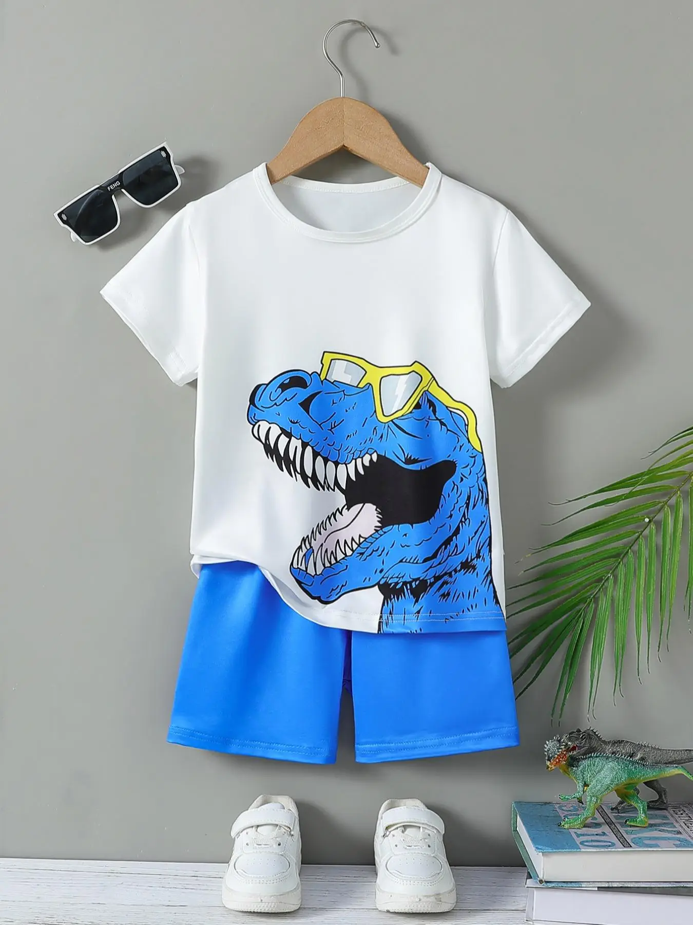 Two-piece Set Boy's Dinosaur Print Short Sleeve Tee & Shorts, Casual Round Neck T-shirt & Shorts, Summer Outfits Clothes for Kids