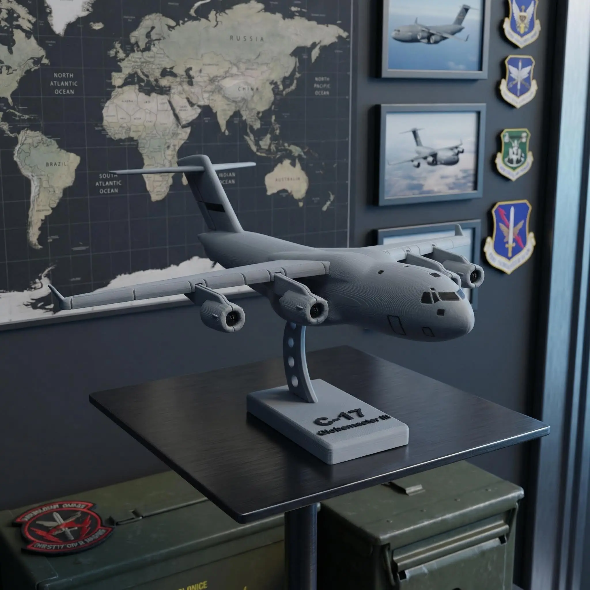 C-17 Globemaster Iii Transport Plane Statue, Perfect Gift for Aviation Enthusiasts, Military Fans, Desk Decor, Decorative Piece, Statue Figurines, Collectible Model, Decor Figurine, Decorative Statues