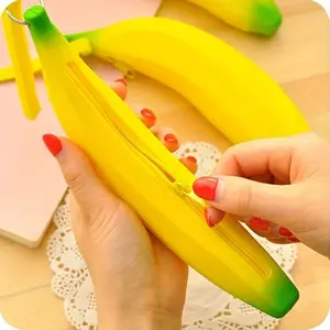 Fruit Coin Purse, Multi-Functional Mini Makeup Bag, Compact and Portable, Ideal for Storing Small Items, Perfect for Travel and Daily Use