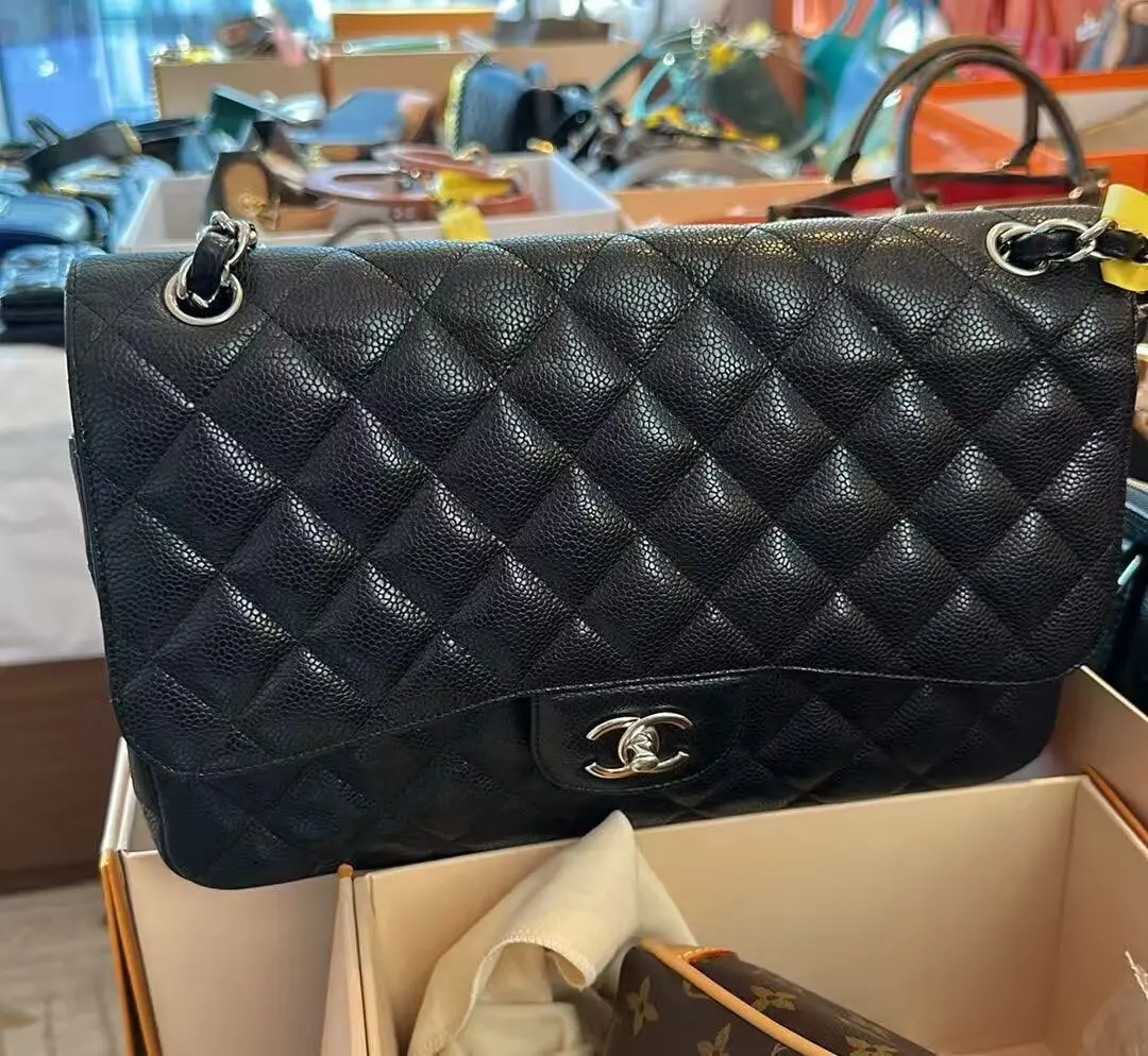 Pre-owned CHANEL Authentic Jumbo Classic Flap Black Caviar Silver Hardware