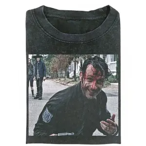 Rick Grimes Bloody Face T-shirt, The Walking Dead Graphic Tee, Vintage Style, TV Show Fans Apparel, Unisex Shirt, Crew Neck T-shirt, Gift for Men, Gift for Women, Trending T-shirt