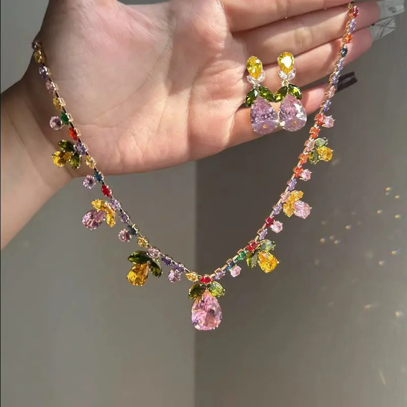 Unisex Dopamine Colored Bling Pendant Necklace - Sparkle Gems Artificial Diamond Leaf & Droplet Design, Niche Charm Exquisite Chain Collarbone Necklace, Fits Any Outfit, Model A10188-XL E50180-EH tiktokshopbacktoschool