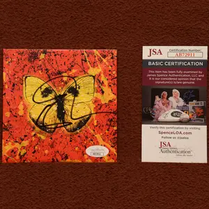 Ed Sheeran Signed JSA Authenticated "Shivers" CD