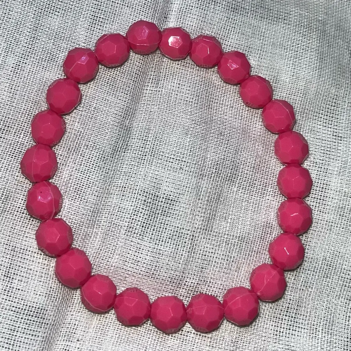 Bright Pink acrylic bead bracelet