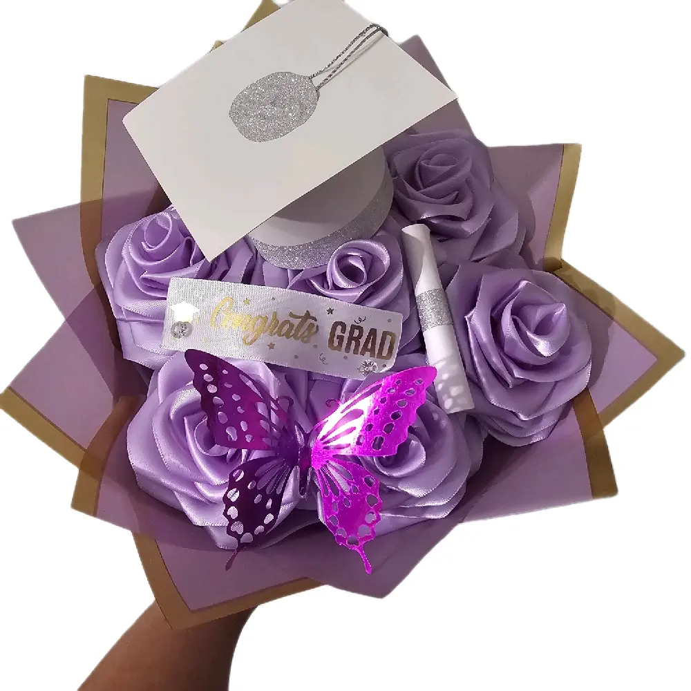 Graduation Flower Bouquet. Ramo de Rosas Eternas para Graduacion. Eternal Roses Bouquet.