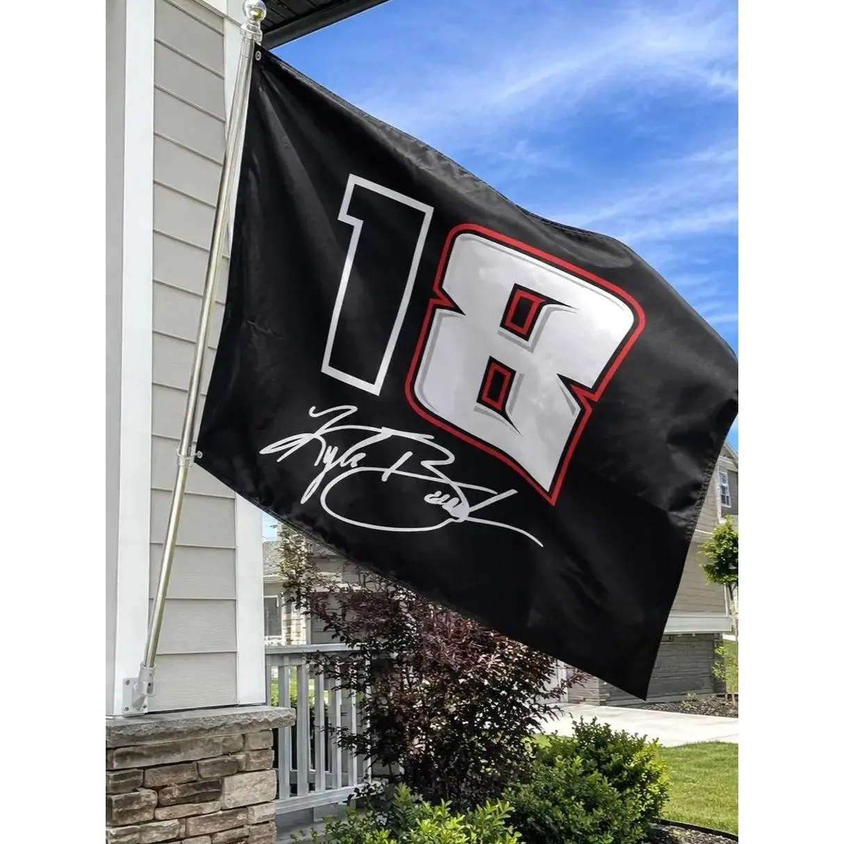 KYLE BUSCH FLAG, RIP #18