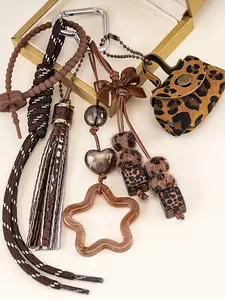 Vintage Leopard Print Bag Charm Pendants, Star Tassel & Love Heart Bag Chain Charms, Y2K Boho Bag Decoration Keychain, Cute Cute Girly Bag Pendant for Backpack Purse Accessories, Ideal for Fashion Girls & Retro Style Enthusiasts, Stylish Backpack Charm