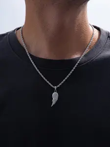 Men's Stainless Steel Angel Wings Necklace, Fashion Necklace, Trendy European and American Jewelry, Fashionable Accessories, Perfect for Daily Wear and Holiday Gifts