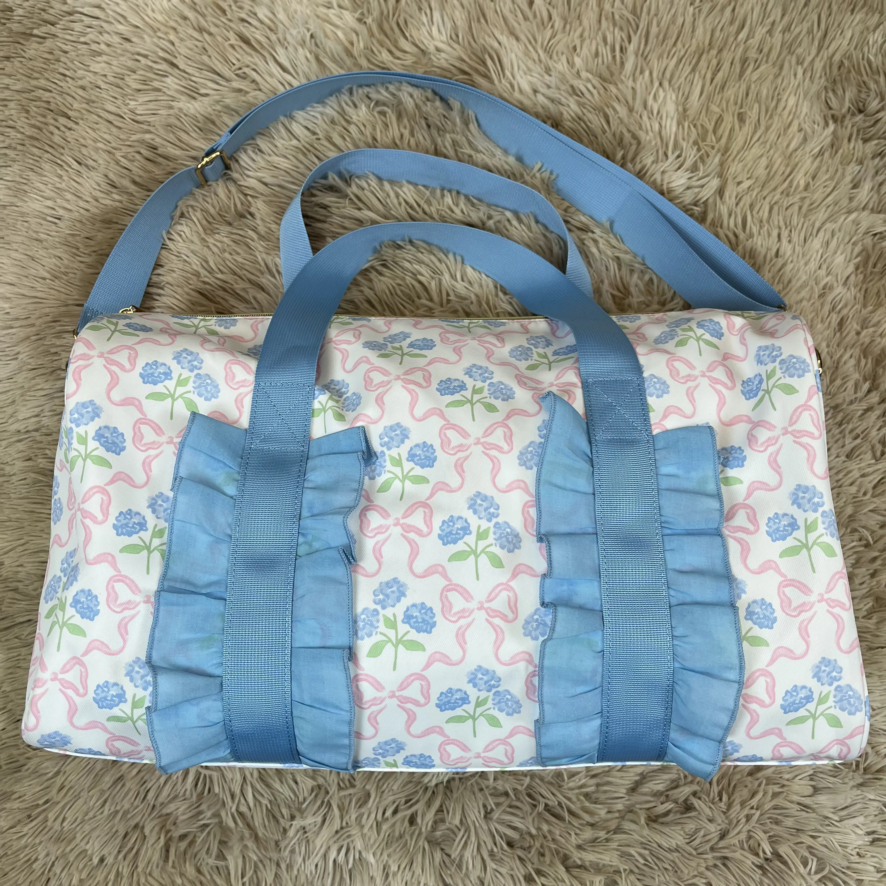 Women's Floral, Bow, Ruffle-Design Weekend Duffle Bag - Stylish Travel Luggage for Casual Getaways