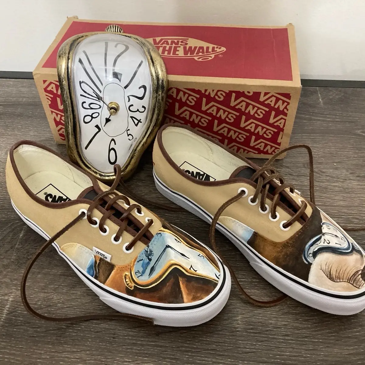 Dali Vans custom