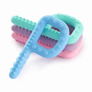 Sensory Chew Toys for Autistic Children, 4 Pack P Shape Teething Toys, Baby Teethers Autism Chew Toys for for Oral Motor Movement Stimulates, Silicone Chew Necklaces for Kids Adults BPA Free