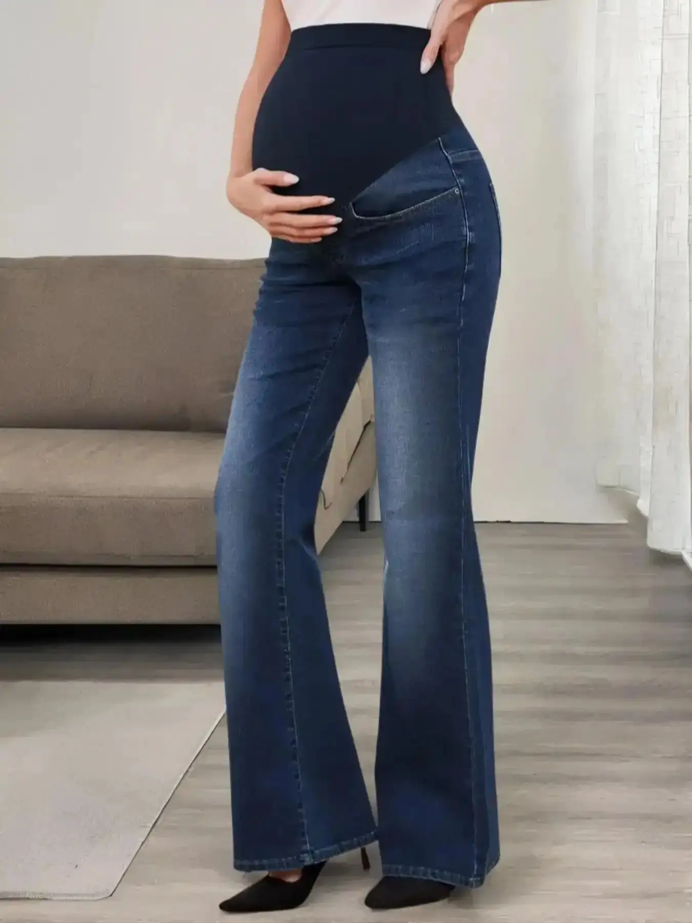 Women's Flattering Elegant Loose-Fit Denim Jeans with Pockets Relaxed Style, Stretchy Maternity Pants for All Seasons, Comfortable Tight Fit Pregnancy Wear, Bottoms, Everyday Cargo Wardrobe Staple, tailored comfort