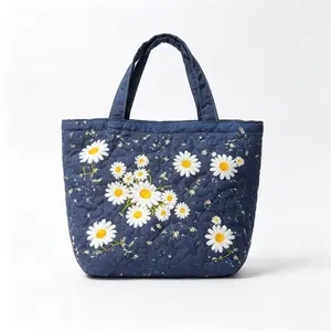 Quilted Daisy Tote Bag for Women Floral Cotton Shoulder Bag Casual Everyday Handbag