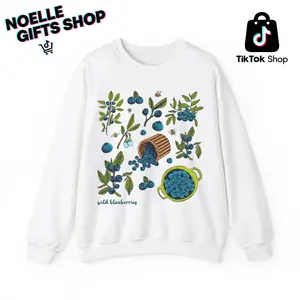 Blueberry Graphic Cute Fruit Aesthetic Shirt, Vintage Summer Streetwear Hoodie, Retro Berry Food Illustration Sweater, Classic Preppy Fruit Theme Sweatshirt