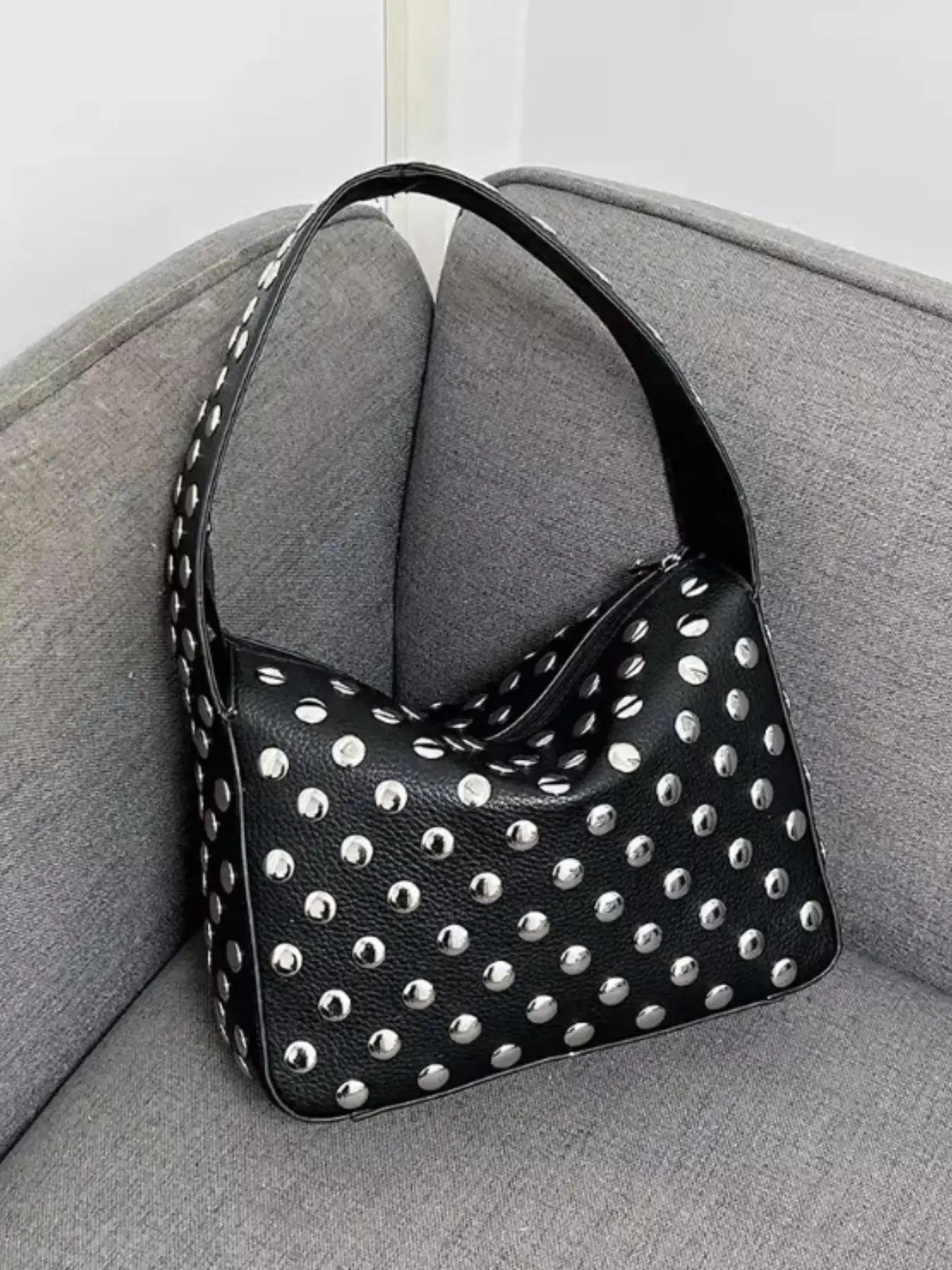 Women's Punk Style Studded Decor Handbag, Fashionable Solid Color Shoulder Bag for Women, Casual Trendy Versatile High-quality Daily Commuting Bag, Crossbody Chain Bag, Casual Handbag Satchel, Casual Trendy Purses, Stylish Crossbody