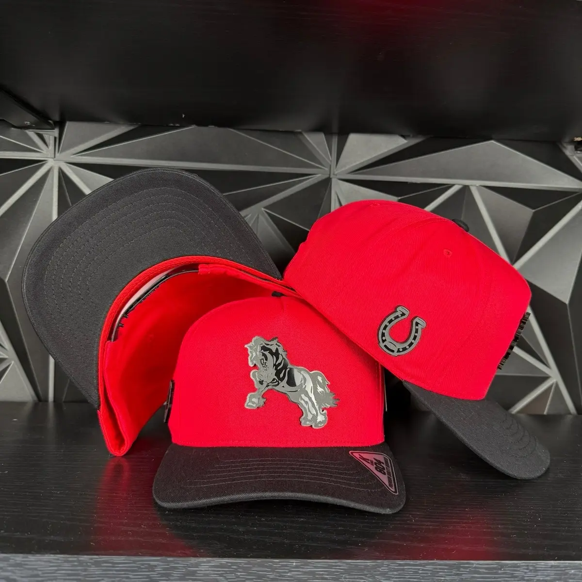 Horse SnapBack hat-red/blackk