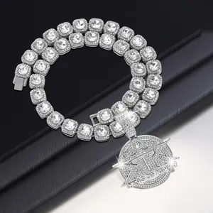 Miami Hip-hop Style 'KING' Letter Pendant with Exquisite Square Rhinestone Necklace, Perfect for Weddings, Valentine's Day and Mother's Day Gifts, A Beautiful Accessory for Special Occasions