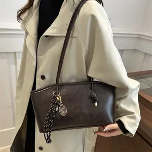 Euro-American Retro Tote Bag, Korean Style Minimalist Large Capacity Shoulder Handbag with Pendant, Versatile Daily Bag for Work Shopping Travel, Fashion Simple Handbag for Women with Stylish Decorative Ornament, Tote Bags