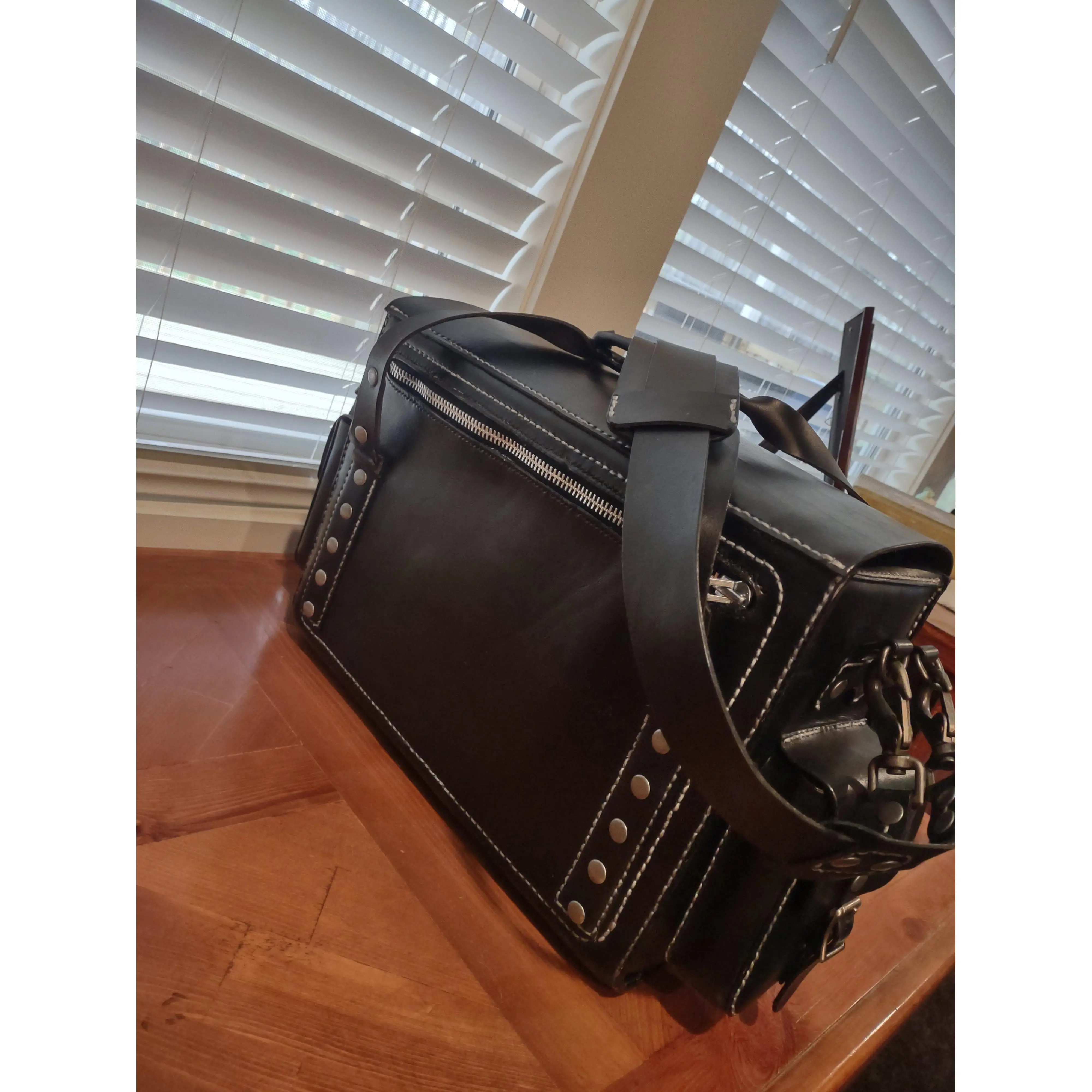 Large Leather Messenger Bag