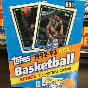Topps 1992-93 NBA Basketball Series 1 Picture Cards - Michael Jordan & Luc Longley - Topps Gold Basketball Card in Every Pack