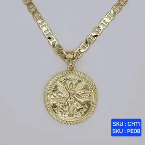 Beautiful Centenario Pendant Laminated Gold  Mariner Chain 24 inches 6mm wide. SKU : CH11. SKU : PE08