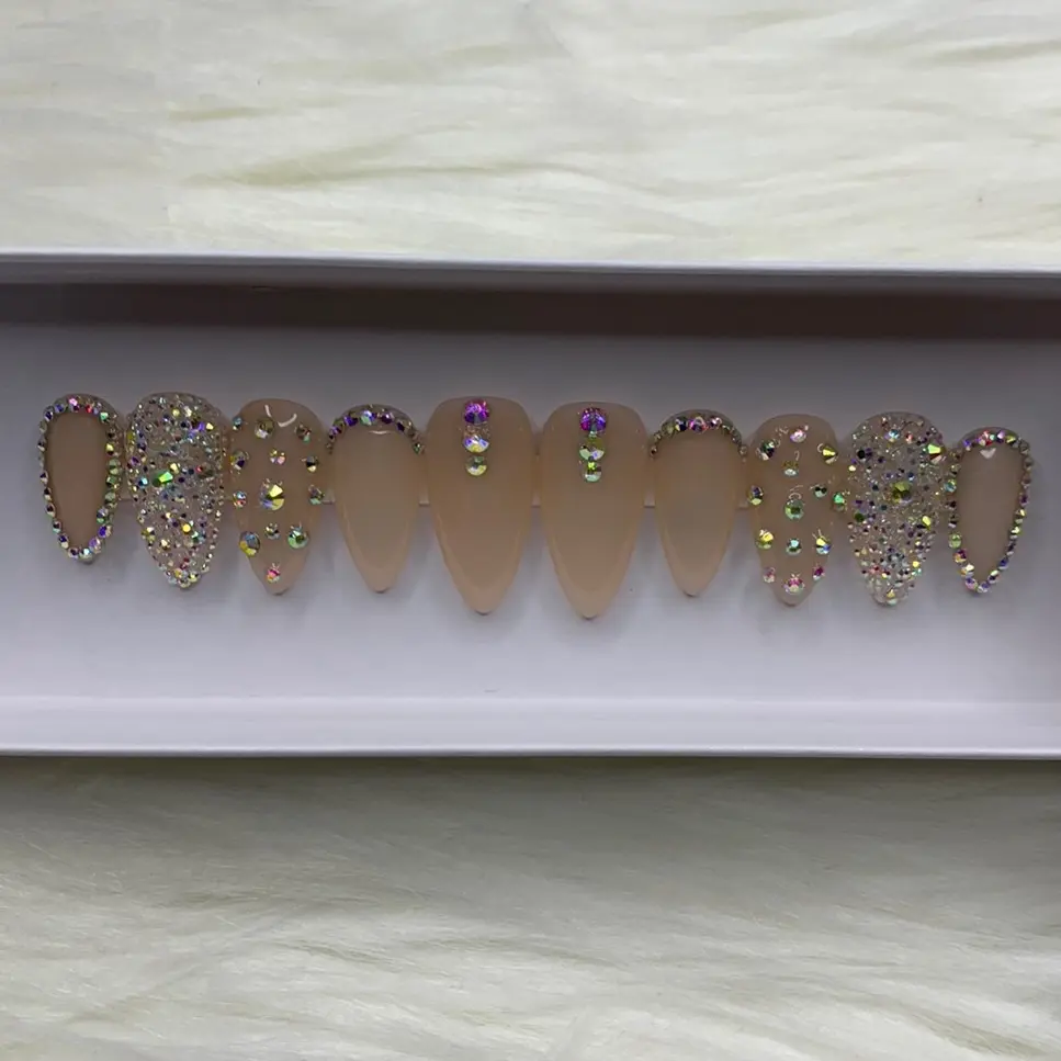Spotlight-Press ons Gel Luxury