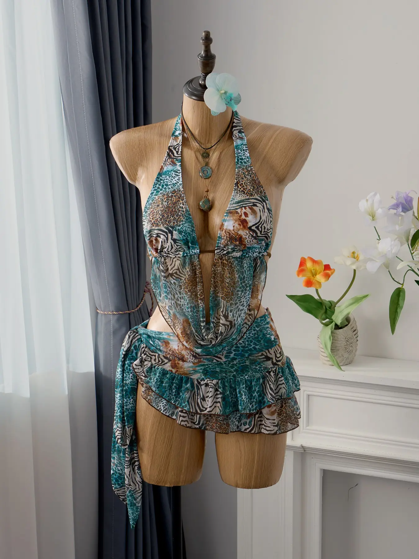 Sexy Three-Piece Bikini Set, Summer Bikini, Special Fabric Tie Beach Swimwear, Halter Swim Top, Elegant Women's Swimsuit, Fitted Party Style, Plain Pattern, Bikinis Set