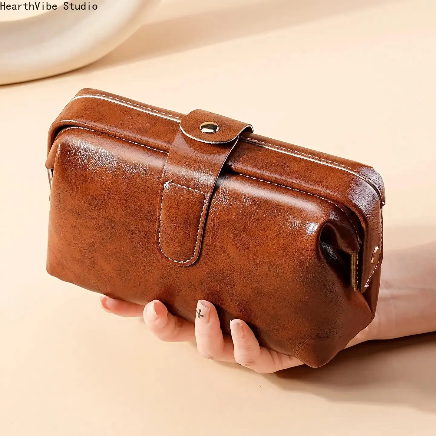 Women's Retro Oil Wax Leather Pouch - Waterproof Large Capacity Wristlet, Elegant Cosmetic Accessories for Women, Zipper Wristlet Purse, Fashionable Versatile Purse, Wax‑Leather Luxe