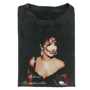 Selena Quintanilla Vintage 90's Graphic Unisex Shirt, Selena's signature T-Shirt, Fan Gift Graphic Tee