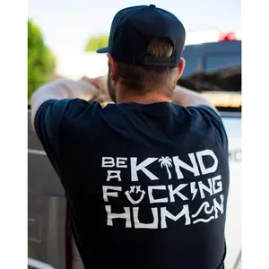 MEN'S BE A KIND HUMAN TEE - BLACK