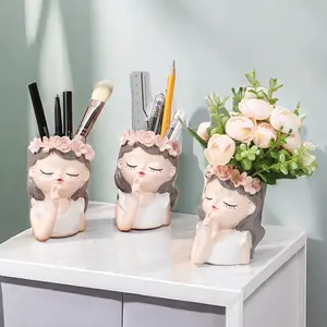 The 1PC Flower Girl Headwear Garland is suitable for office desks, living rooms, wine cabinets, beauty brush storage, cosmetic product display racks, garden decorations, flower arrangers, and home and office stationery storage Cute Desk Accessories