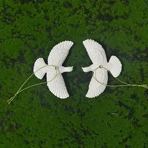 Charming Resin Peace Dove Decorations, Set of 2, Perfect Mother's Day Gift, Birthday Present, Graduation Gift, Christmas Decoration, Resin Ornament