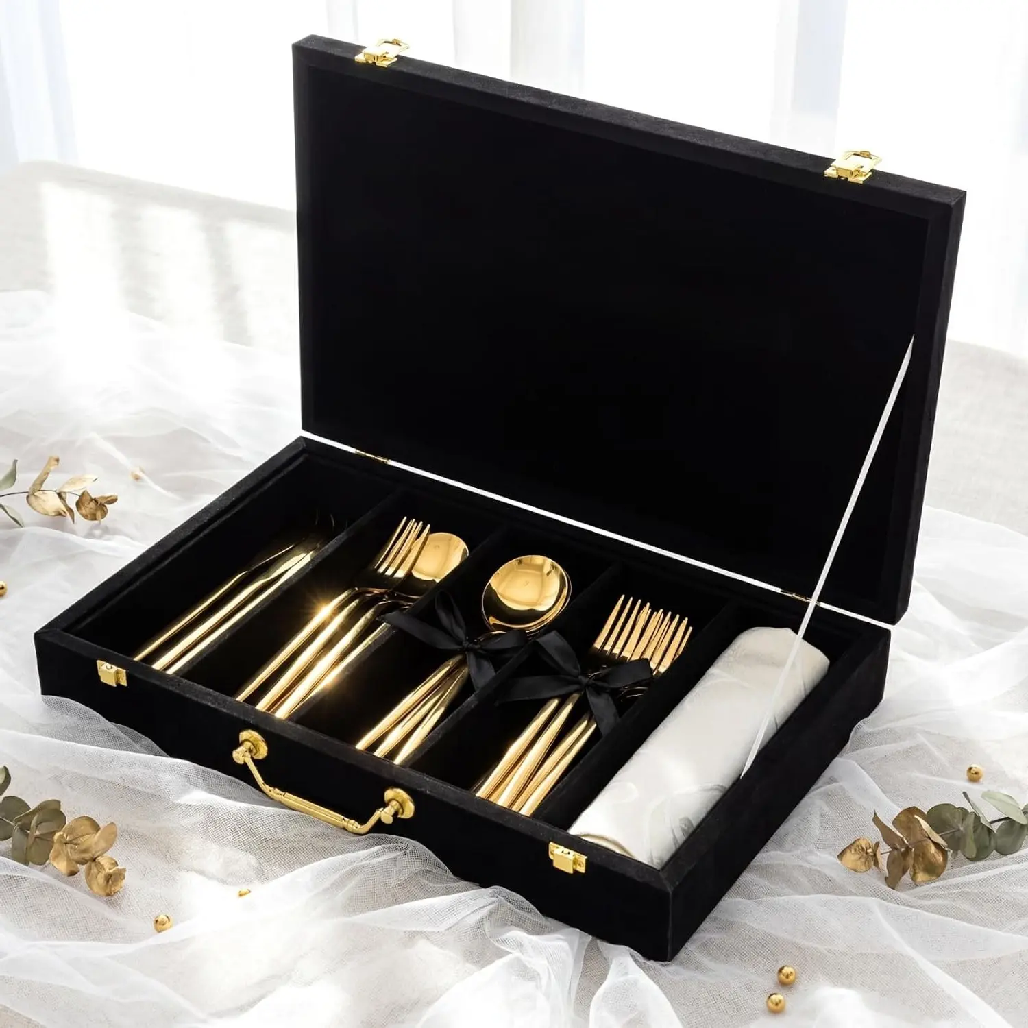 Silverware Storage Box Organizer with Lid, 1 Layer, Velvet Flatware Chest Prevents Tarnish, Portable Handle for Kitchen, Utensil Organizer Keeps Cutlery Safe, Wedding Gift
