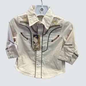 Camisa Vaquera Bordada with Intricate Embroidery for Versatile Style and Comfort