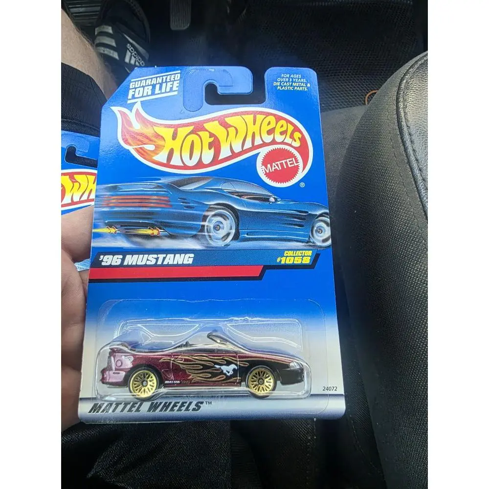 Hot Wheels '96 Mustang Collector Edition 1086 Mattel Wheels 24072 Die-Cast Car Model