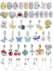 1PC Flowers Plants Insects Series Theme Sunflower Cherry Butterfly Bead Pendant Thanksgiving Christmas Designer Bracelet Making DIY Gift, Diy Jewelry Accessories, Ladies Daily Wear for Women as Gift