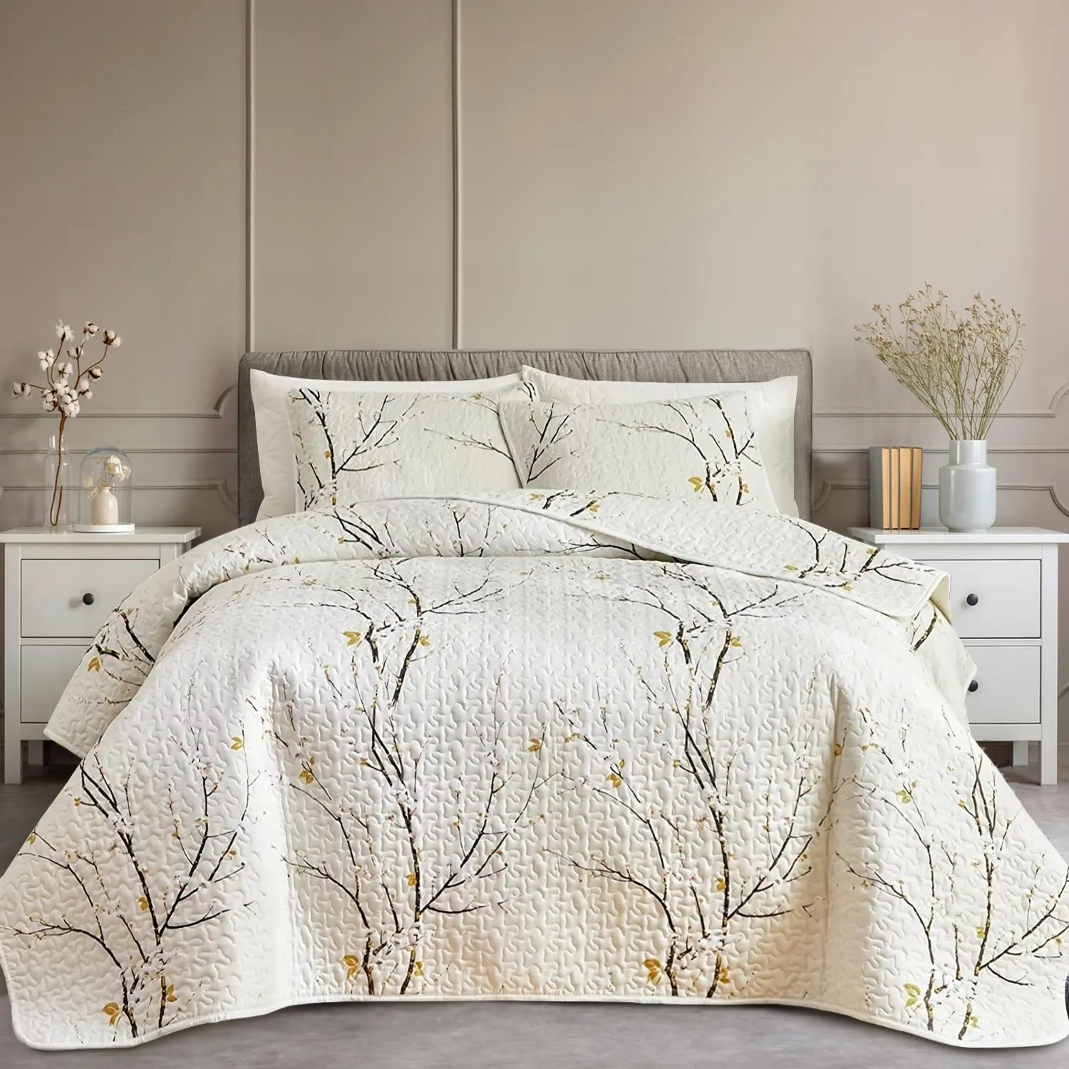 Plum Blossom Microfiber Bed Comforter Set - Breathable Duvet Set, Lightweight, Elegant Minimalist Decorative Bedding, Pilling-Resistant (King/Queen Size with 2 Pillowcases; Twin Size with 1 Pillowcase)