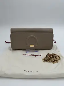 Pre-owned SALVATORE FERRAGAMO Leather Wallet on Chain Gancini City Wallet on Chain
