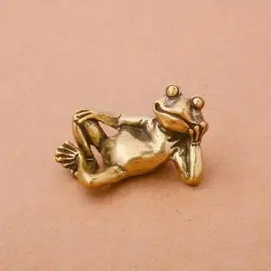 Mini Frog Design Brass Ornament Statue, Cute Animal Design Decoration, Desktop Decoration for Home Office, Birthday Gift for Friend & Colleague, Cute Collectible Figurines, Decorative Figurine